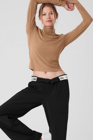 Camiseta Alo Yoga Com Nervuras Sea Coast Mockneck Long Sleeve Feminino Caqui | 7302-YNCRG