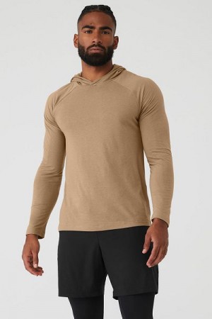 Camiseta Alo Yoga Core Encapuzado Runner Masculino Caqui | 1426-IJWYN