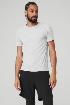 Camiseta Alo Yoga Idol Performance Masculino Titânio | 2968-CIRUD