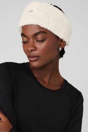 Chapeus Alo Yoga Faux Fur Ear Warmers Accessories Branco | 5983-RNAQT