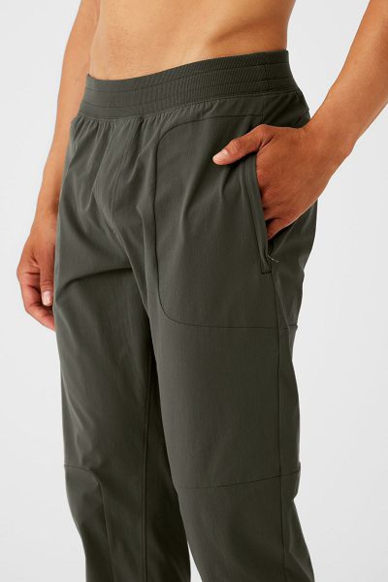 Calças Alo Yoga Co-Op Masculino Verdes | 5392-SIACZ