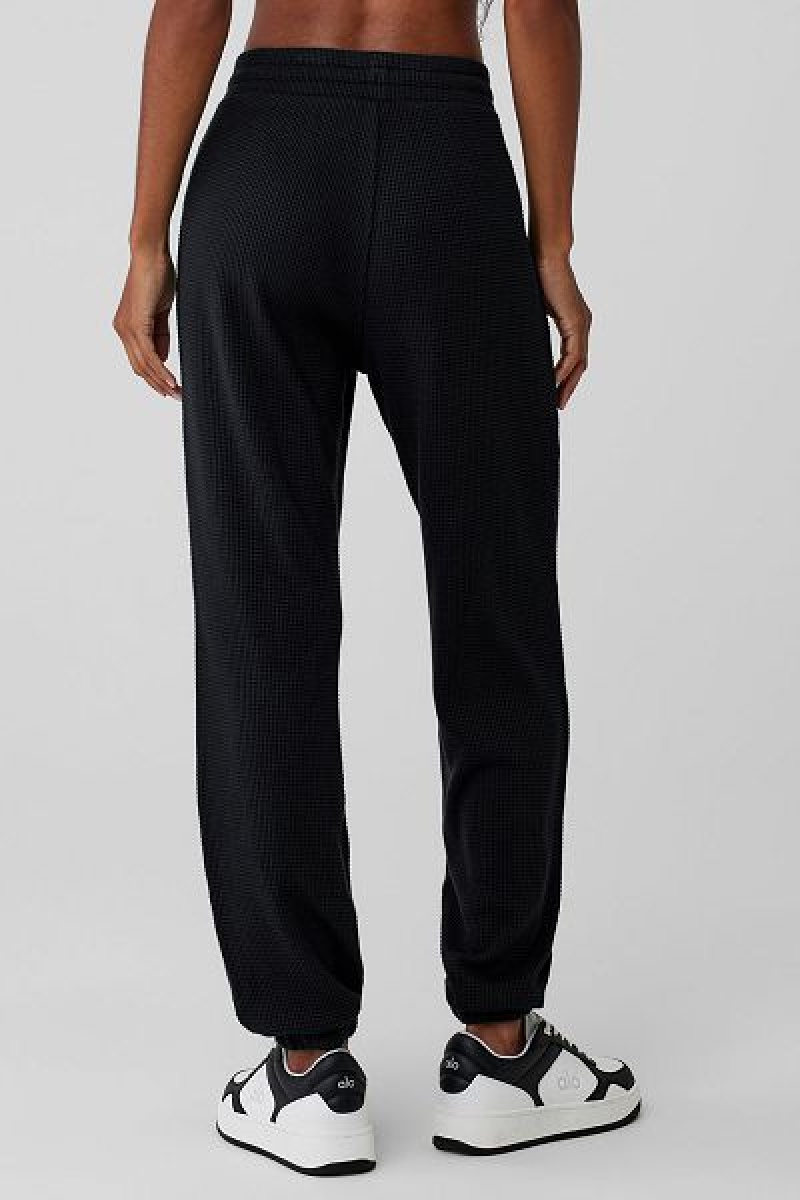 Calças Jogger Alo Yoga Waffle Weekend Escape Feminino Pretas | 3049-OKSUJ