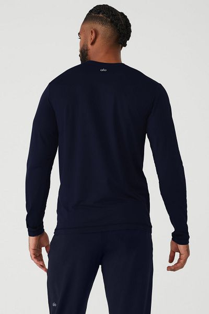 Camiseta Alo Yoga Conquer Reform Crewneck Long Sleeve Masculino Azul Marinho | 1845-FIAVQ