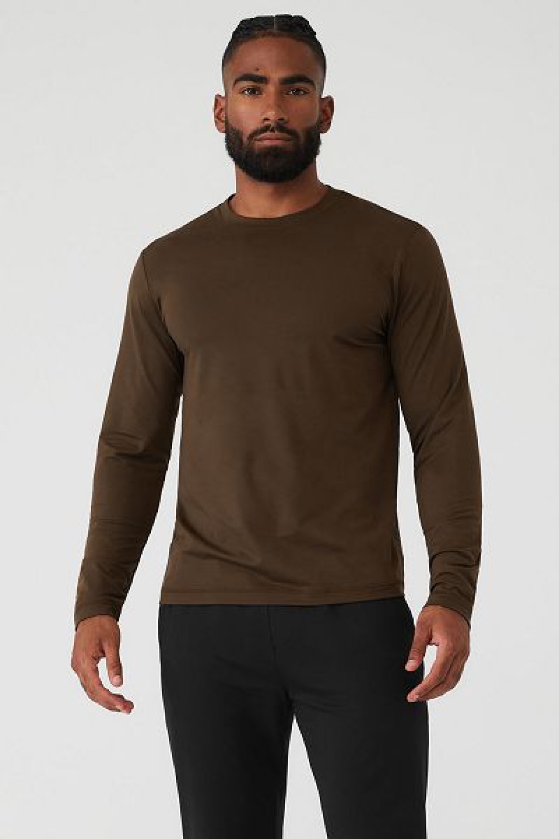 Camiseta Alo Yoga Conquer Reform Crewneck Long Sleeve Masculino Marrom | 8301-MNHQP