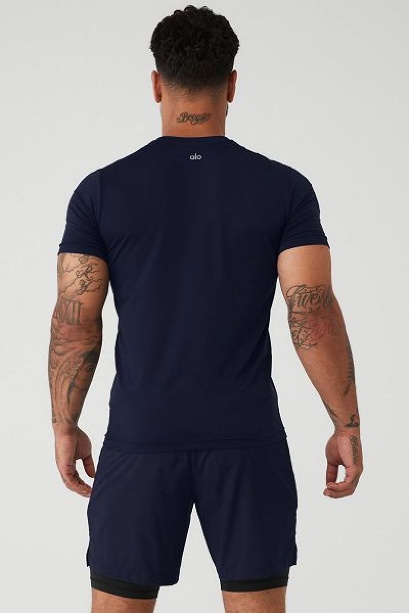 Camiseta Alo Yoga Conquer Reform Crewneck Curta Sleeve Masculino Azul Marinho | 3072-UTHAS