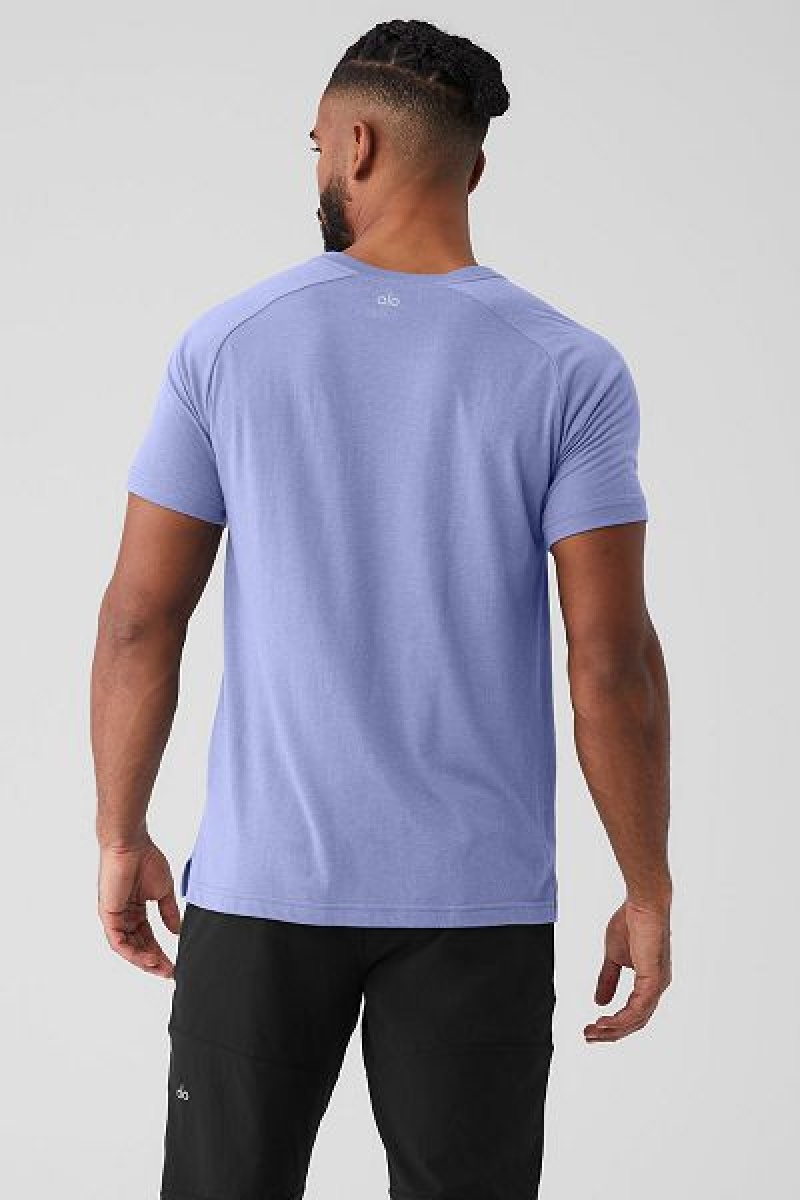 Camiseta Alo Yoga The Triumph Crew Neck Masculino Azuis | 1743-UKXMC