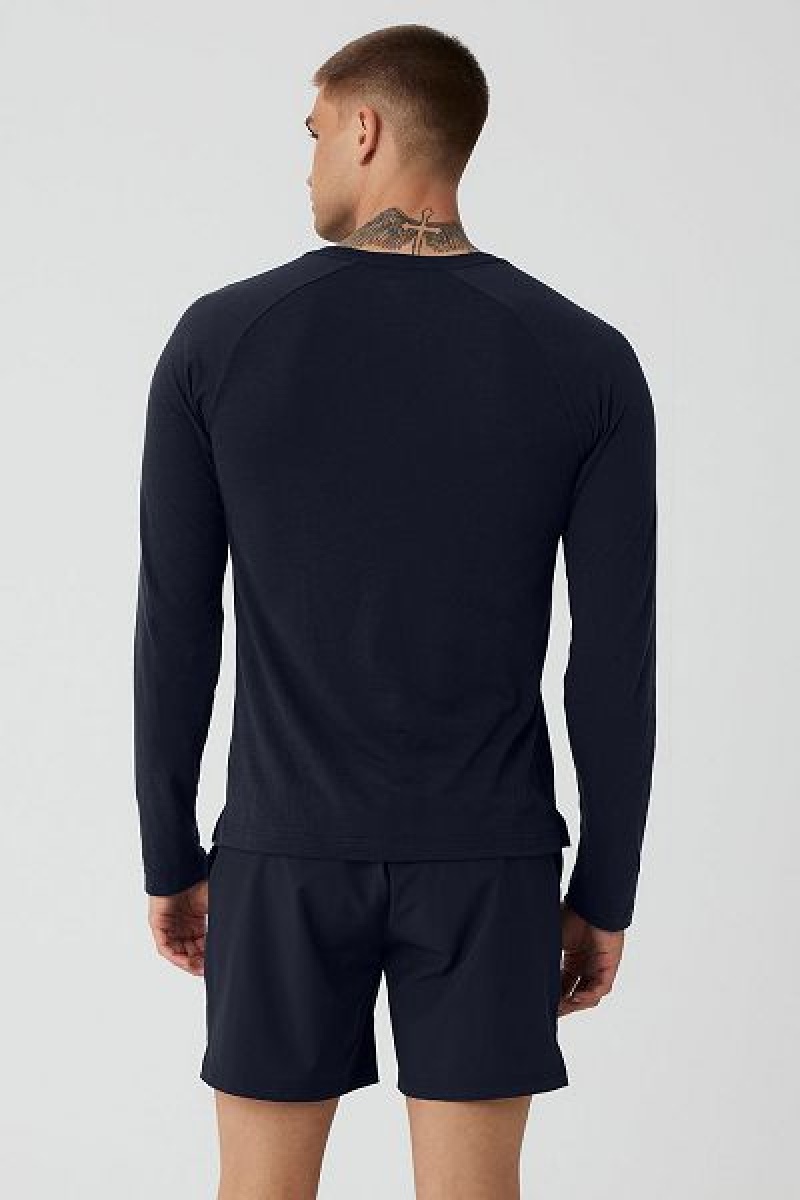 Camiseta Alo Yoga Triumph Long Sleeve Masculino Azul Marinho | 2749-XGCEH