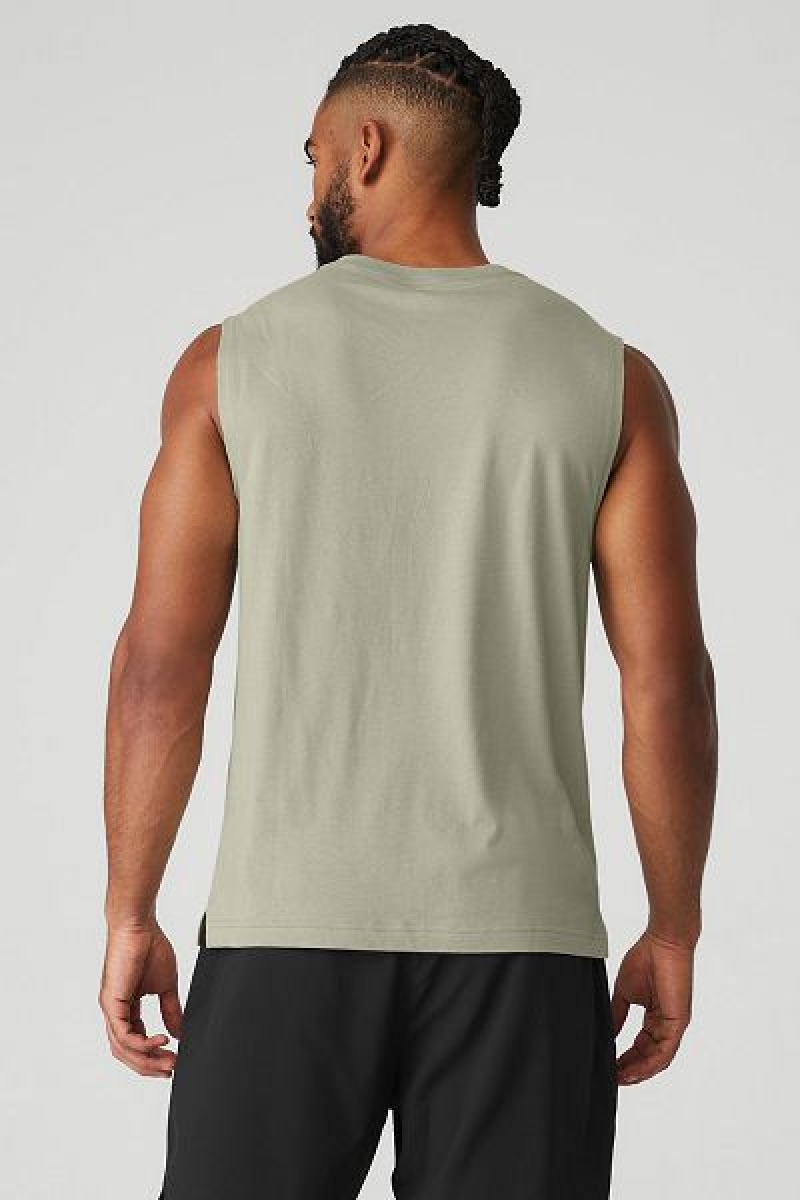 Camisetas Regata Alo Yoga The Triumph Muscle Masculino Verde Oliva | 3860-FLUGQ