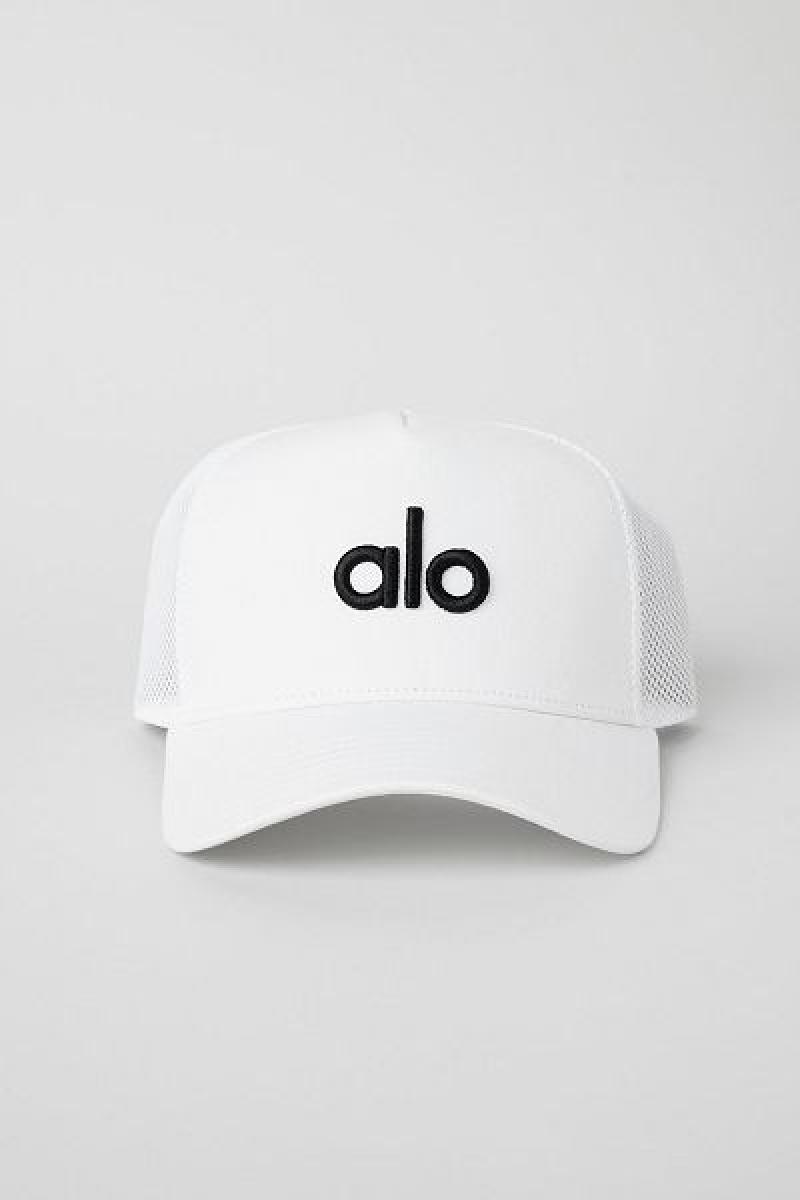 Chapeus Alo Yoga District Trucker Accessories Branco Pretas | 6285-QCXJF