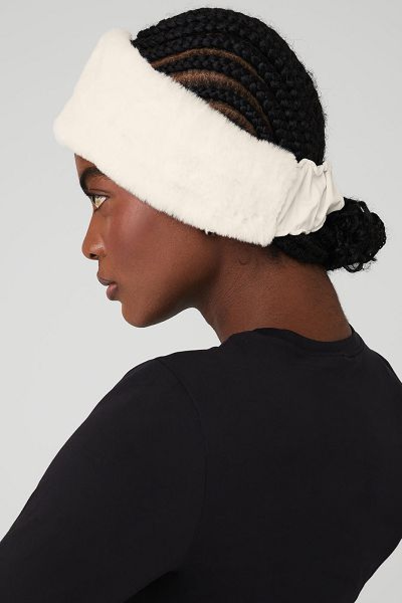 Chapeus Alo Yoga Faux Fur Ear Warmers Accessories Branco | 5983-RNAQT