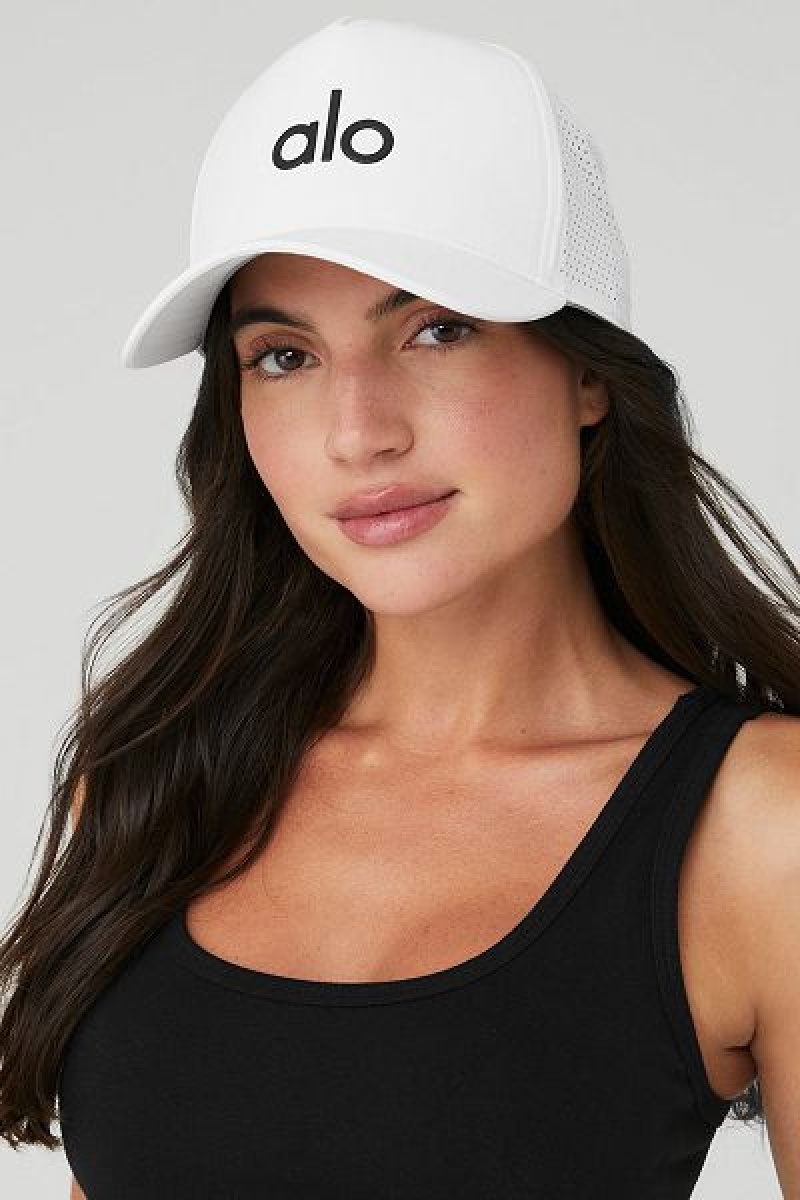 Chapeus Alo Yoga Performance District Trucker Accessories Branco Pretas | 6120-HGJOZ