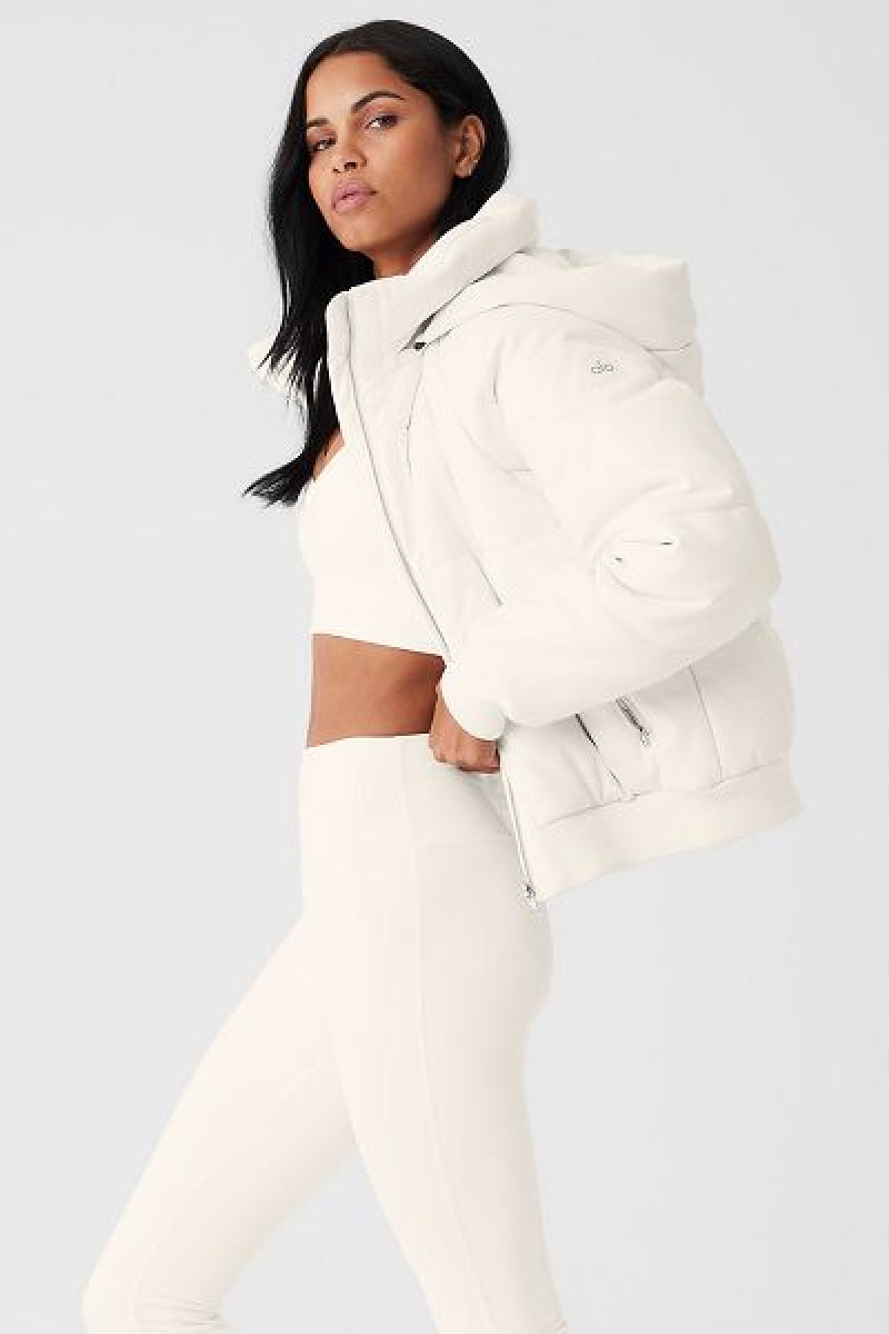 Jaqueta Puffer Alo Yoga Faux Couro Boss Feminino Branco | 8572-MLOIB