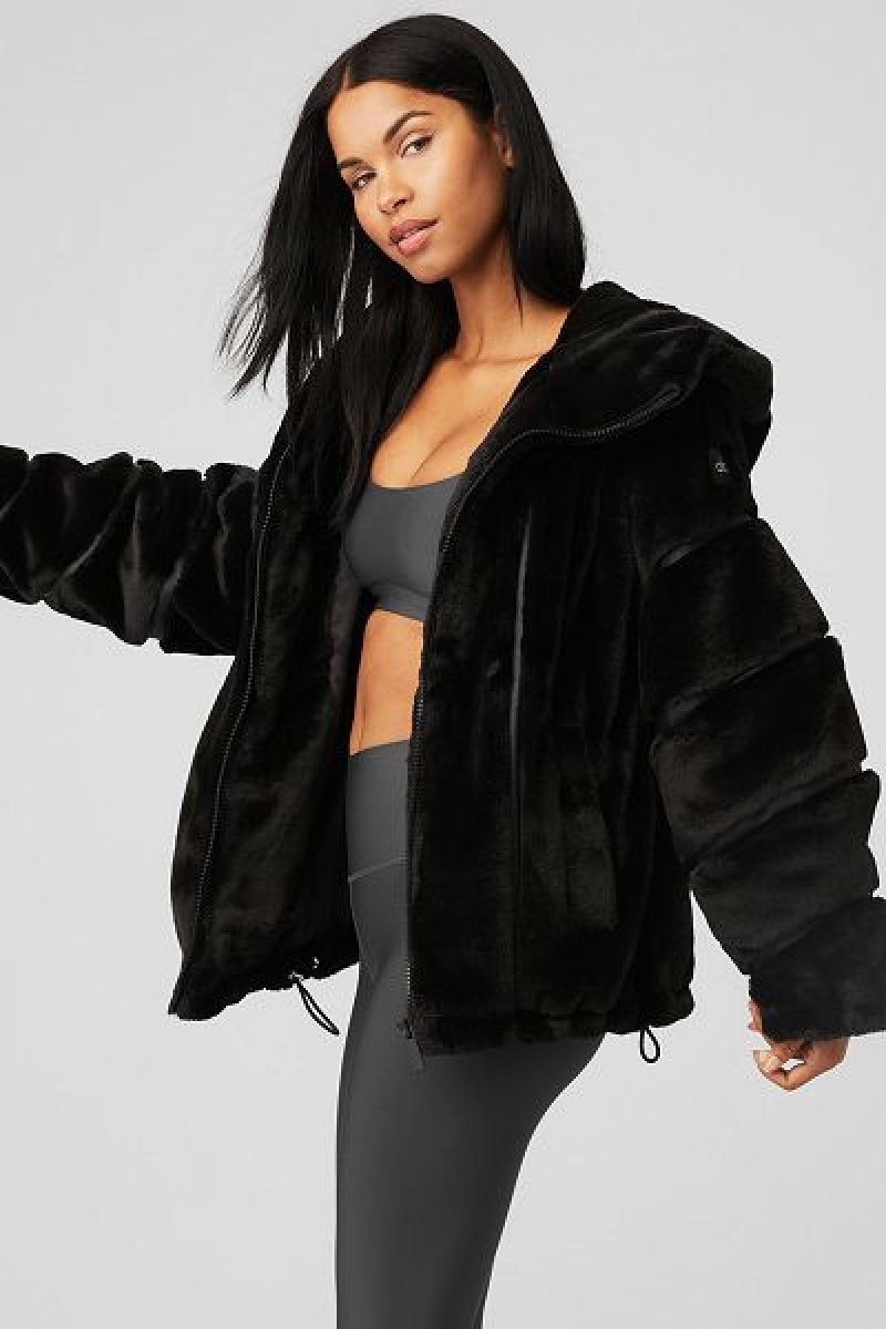 Jaquetas Alo Yoga Knock Out Faux Fur Feminino Pretas | 6520-ZTRIX