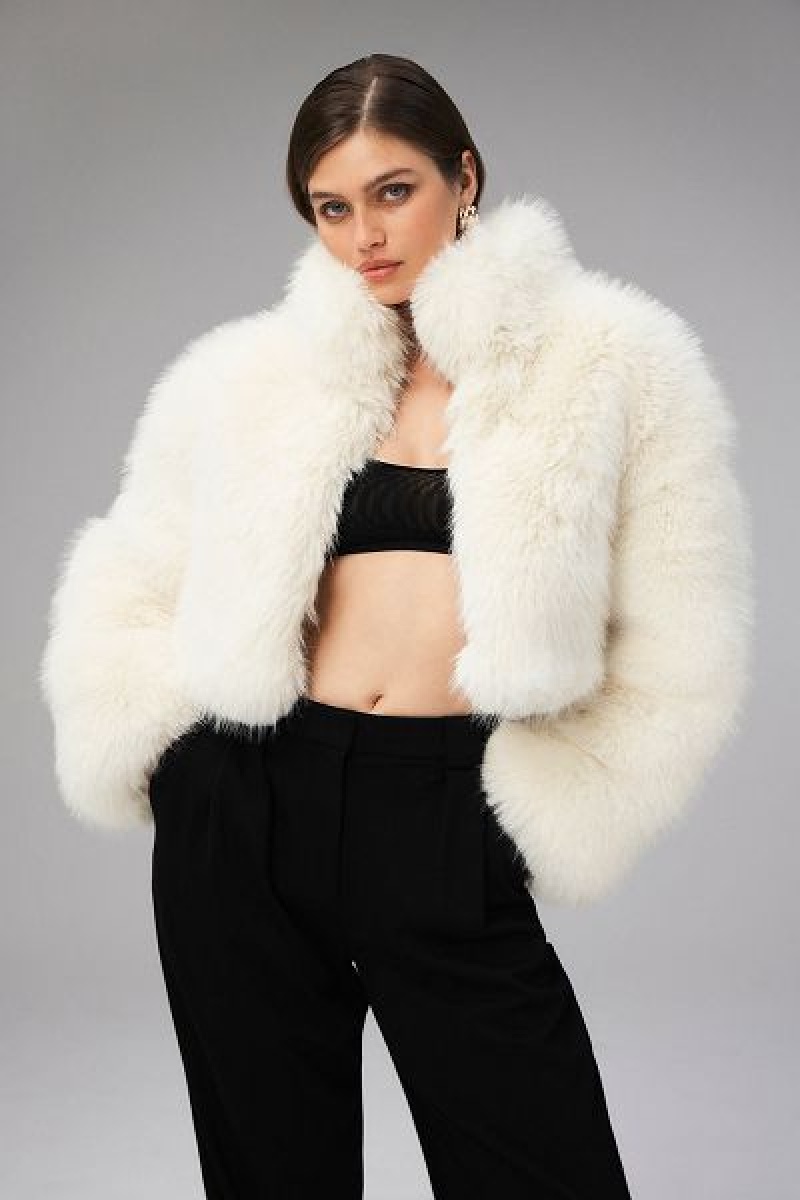 Jaquetas Alo Yoga Opulent Faux Fur Cropped Feminino Branco | 8342-FKPQU