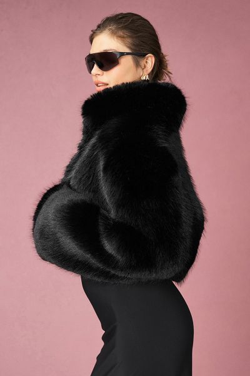 Jaquetas Alo Yoga Opulent Faux Fur Cropped Feminino Pretas | 1957-HLGNV