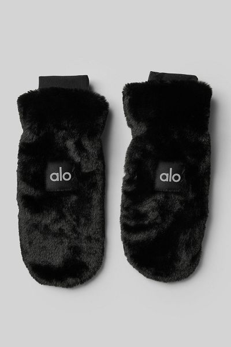 Luvas Alo Yoga Faux Fur Accessories Pretas | 1604-BRCAX